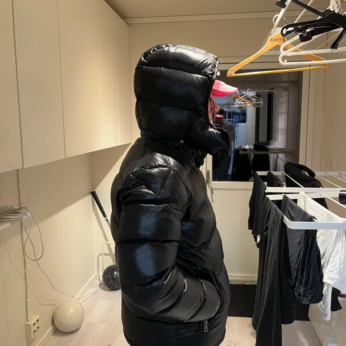 Svart Moncler pufferjacka med huva - 2