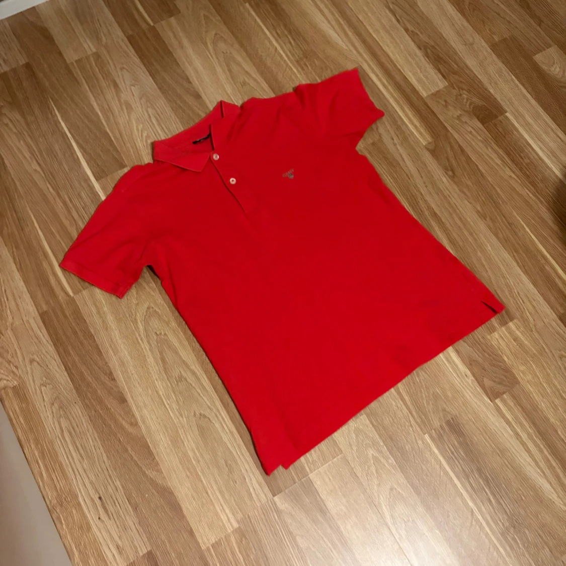 Röd pikétröja från GANT 164 cm