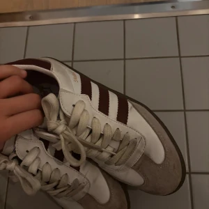 Adidas Sambas - Jätte fina men lite smutsiga då jag använt dem några gånger💗