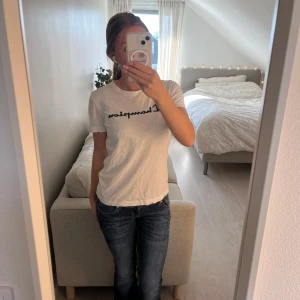 Vit Champion t-shirt - Vit T-shirt från champion i storlek xs och inte så jätte använd