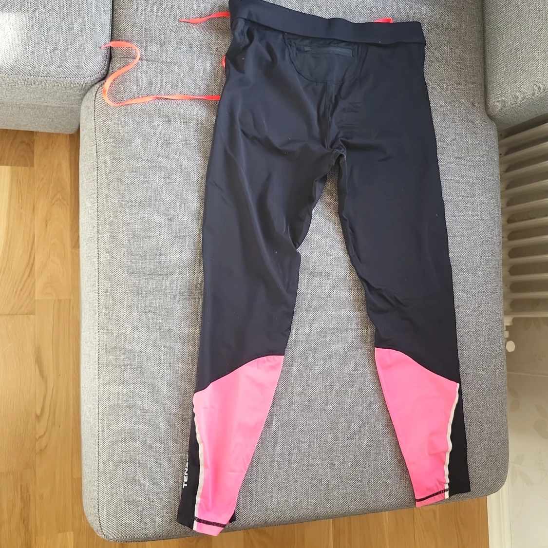 Svarta träningsbyxor från Tenson - 1