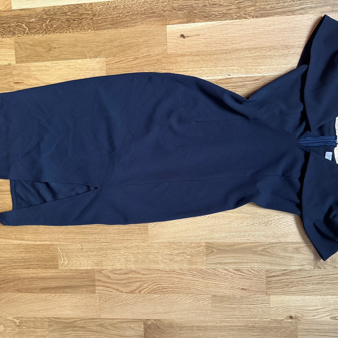 Marinblå offshoulder långklänning - 2