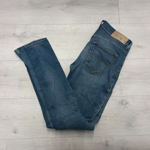Tiger of sweden jeans  - Hej! Säljer dessa tigger of sweden jeans i strl W30 L32//fint sick//hör gärna av er vid frågor