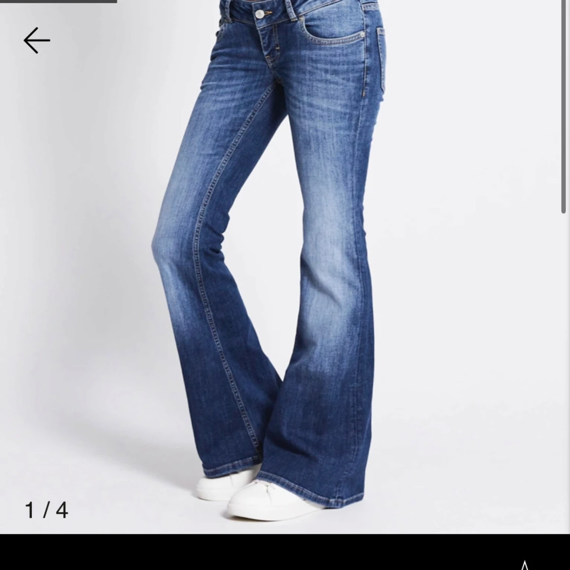 SÄLJER SNABBT Blå bootcut jeans från 157 - 2