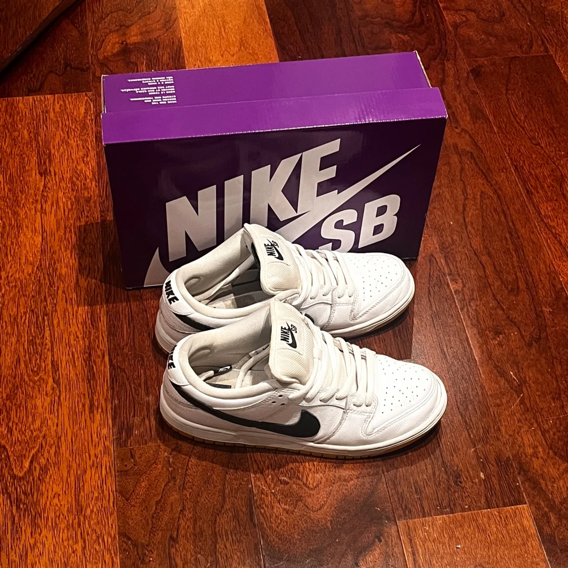 Nike SB Dunk Low white gum