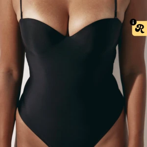 Body HM - Intressekoll på denna populära bodyn från HM! Skriv om ni hade varit intresserade 🩷Hely nu då jag beställde hem två storlekar och behåller en!