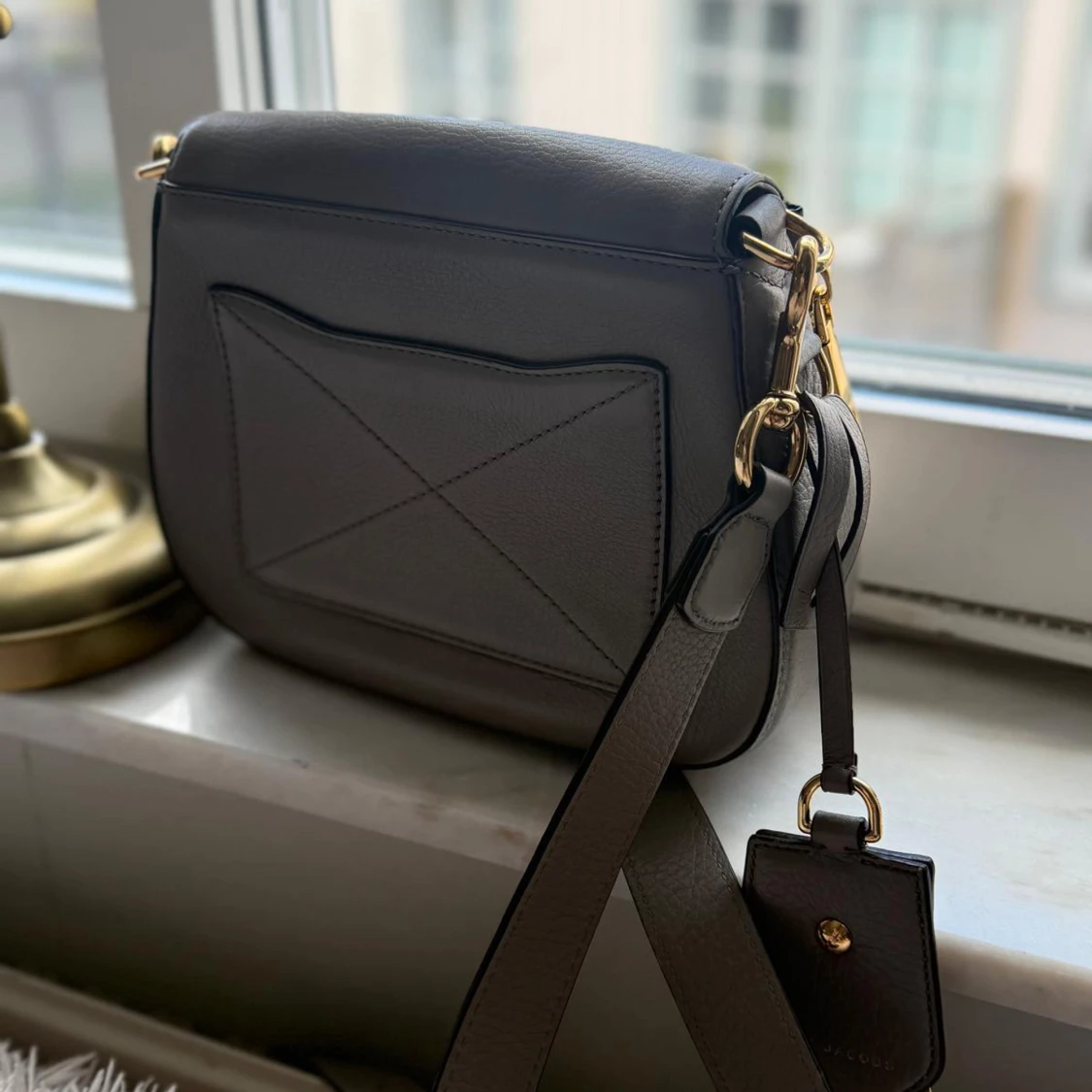 Grå axelväska från Marc Jacobs - 3