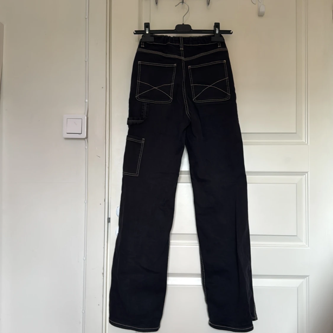 Svarta cargopants från Lindex, stl 170 - 1