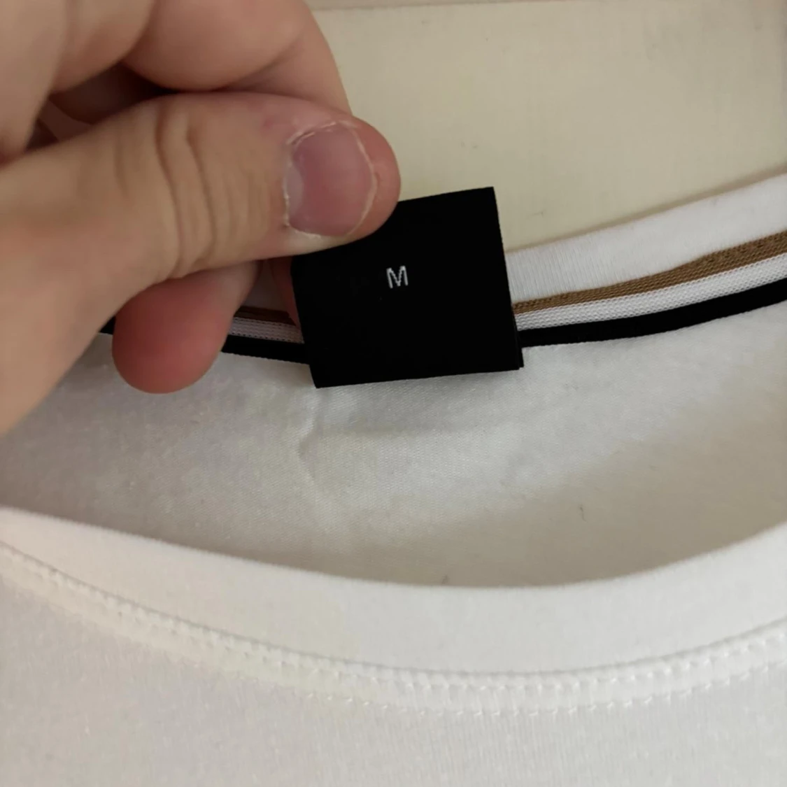 Vit långärmad tröja från BOSS(äkta) - 1