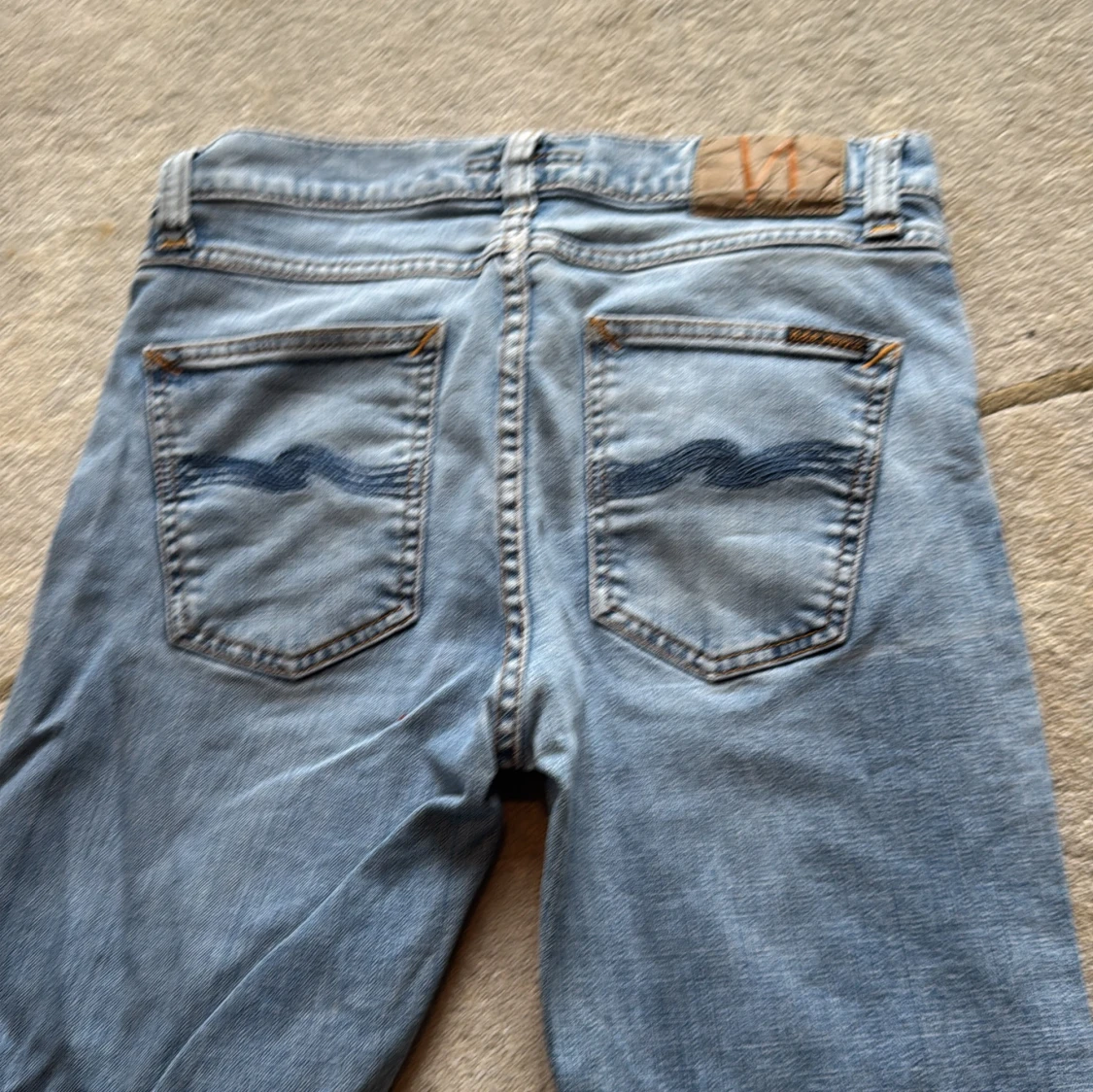 Ljusblå Lean Dean jeans från Nudie - 3