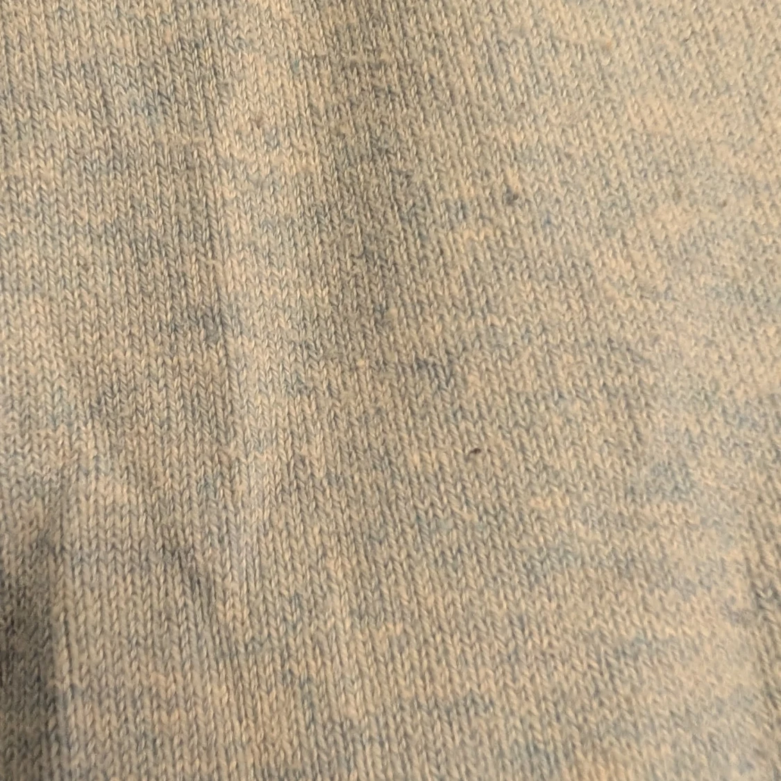 Ljusgrå kofta med knappar - 3