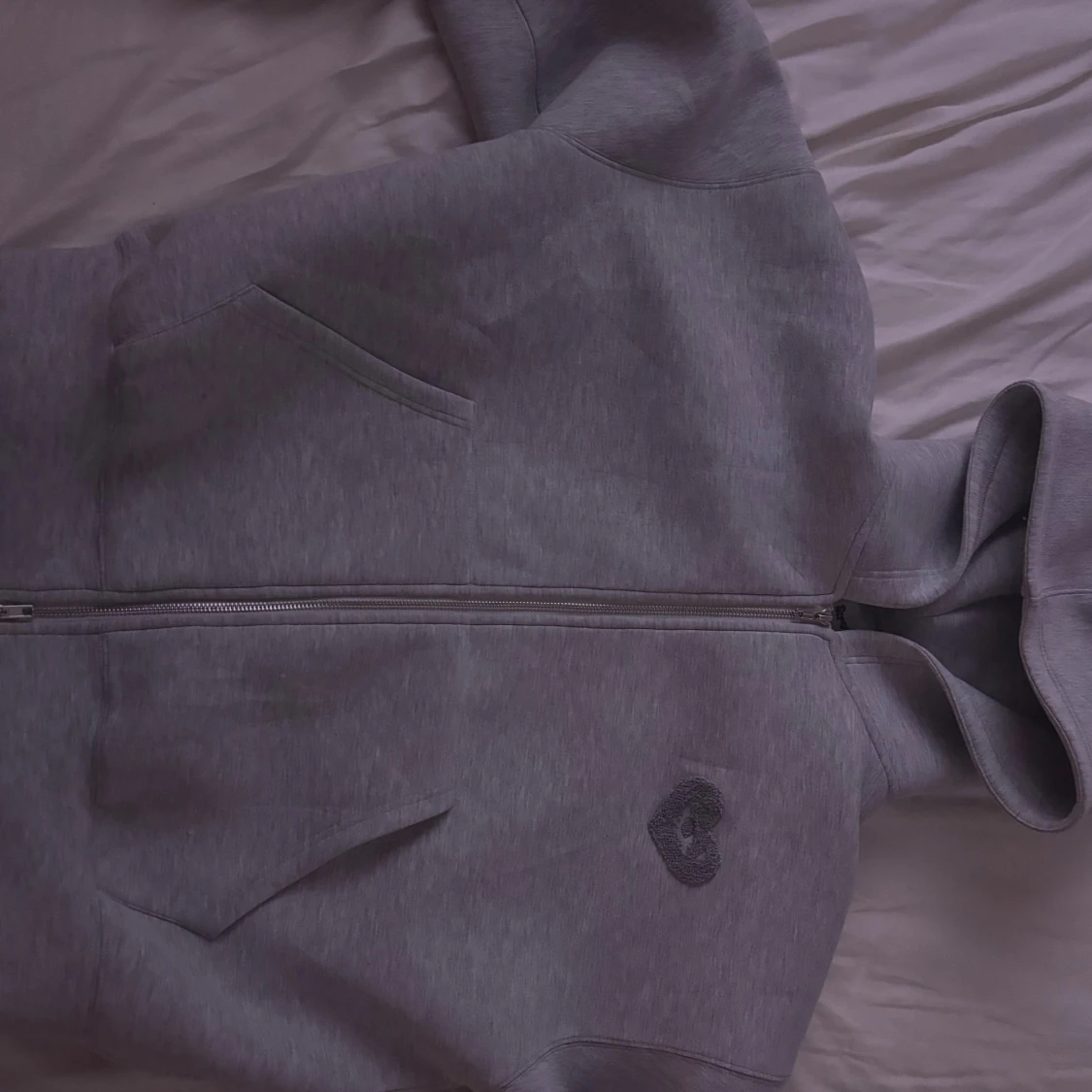 Grå hoodie från StreetSpirit M