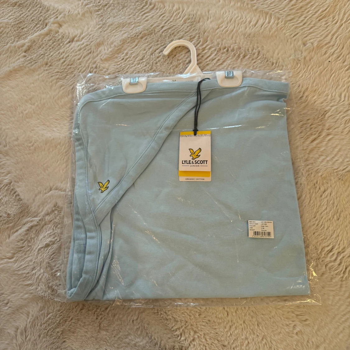 Ljusblå babyfilt från Lyle & Scott