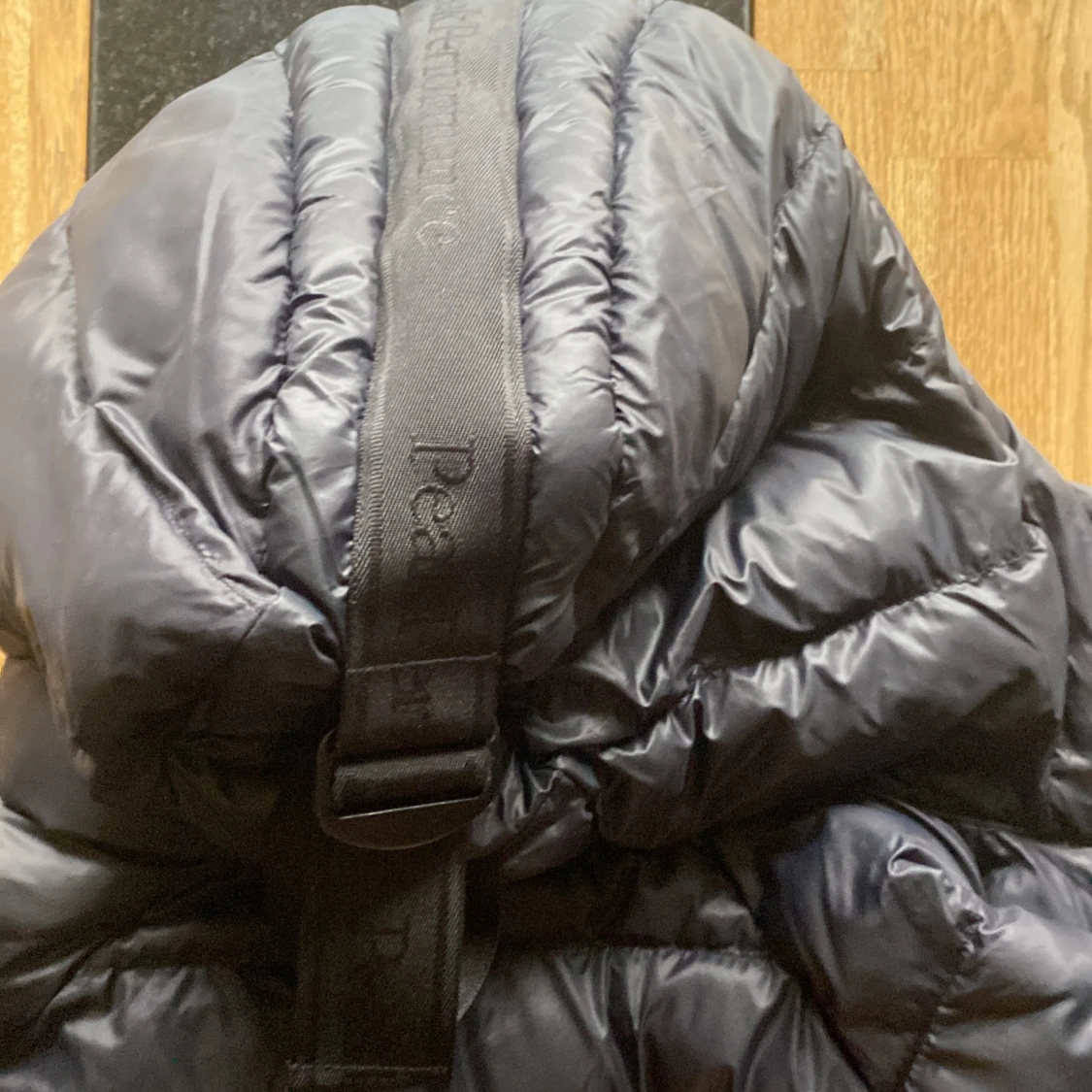 Svart dunjacka från Peak Performance M - 4