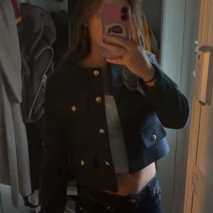Blå jacka  - Jätte fin blå jacka från Zara, använd några fåtal gånger 