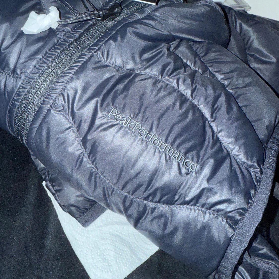 Svart dunväst från Peak Performance - 3