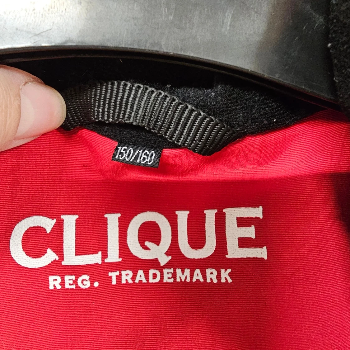 Röd vindjacka från Clique med huva - 1