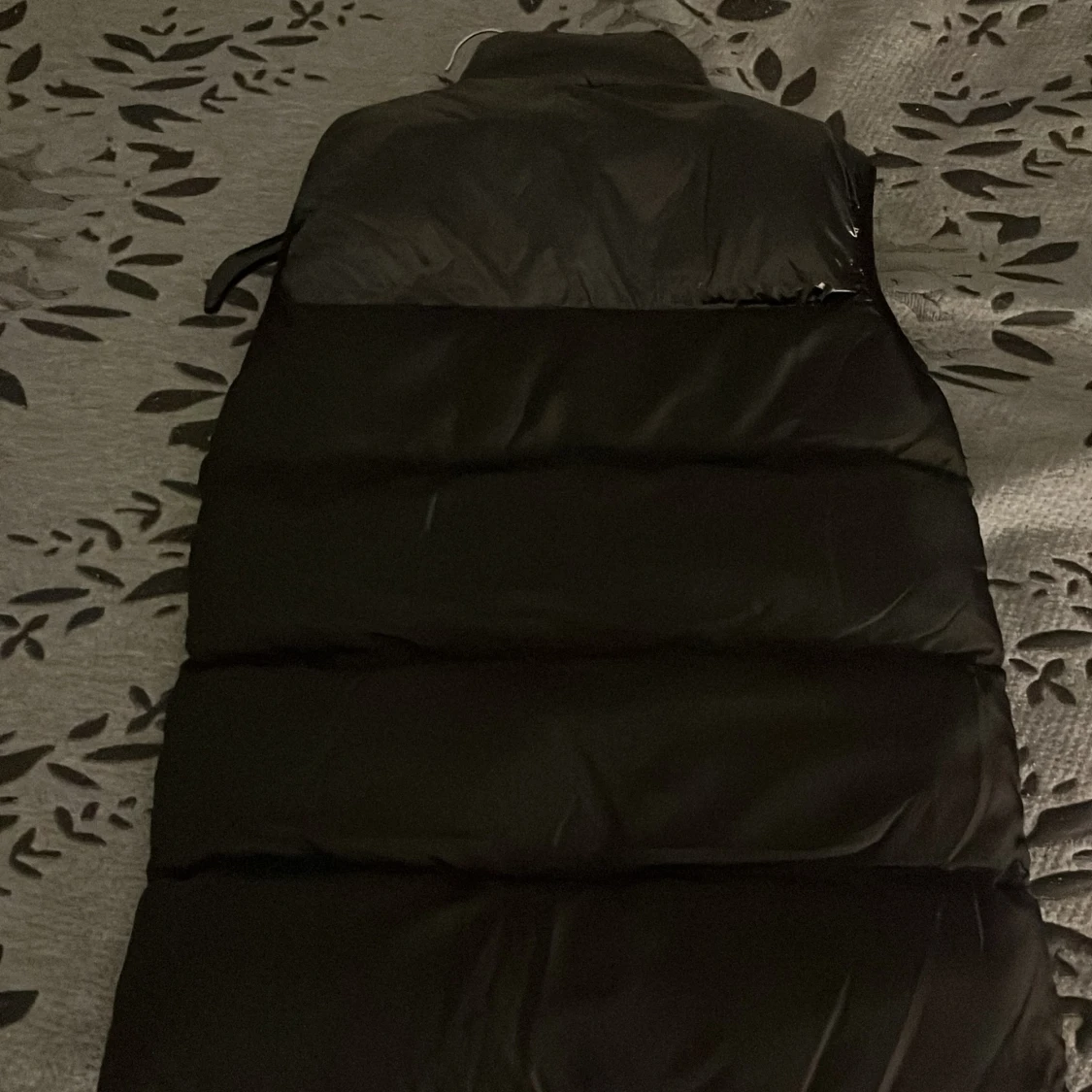 Svart dunväst från Moncler - 1