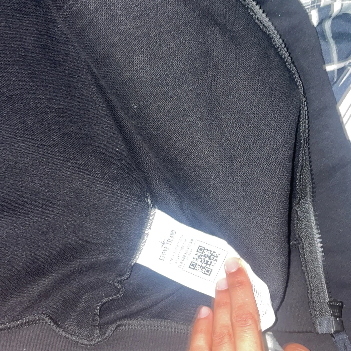 Svart hoodie från Stone Island - 3