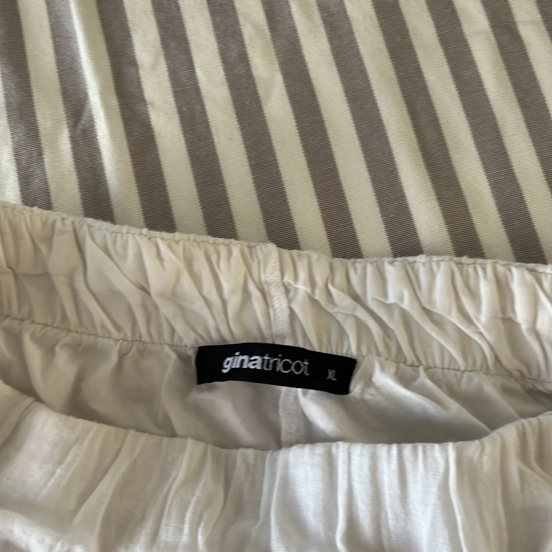 Vit långkjol från Gina Tricot - 1