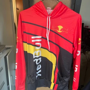 Red Bull tunn hoodie - Red bull tunn hoodie