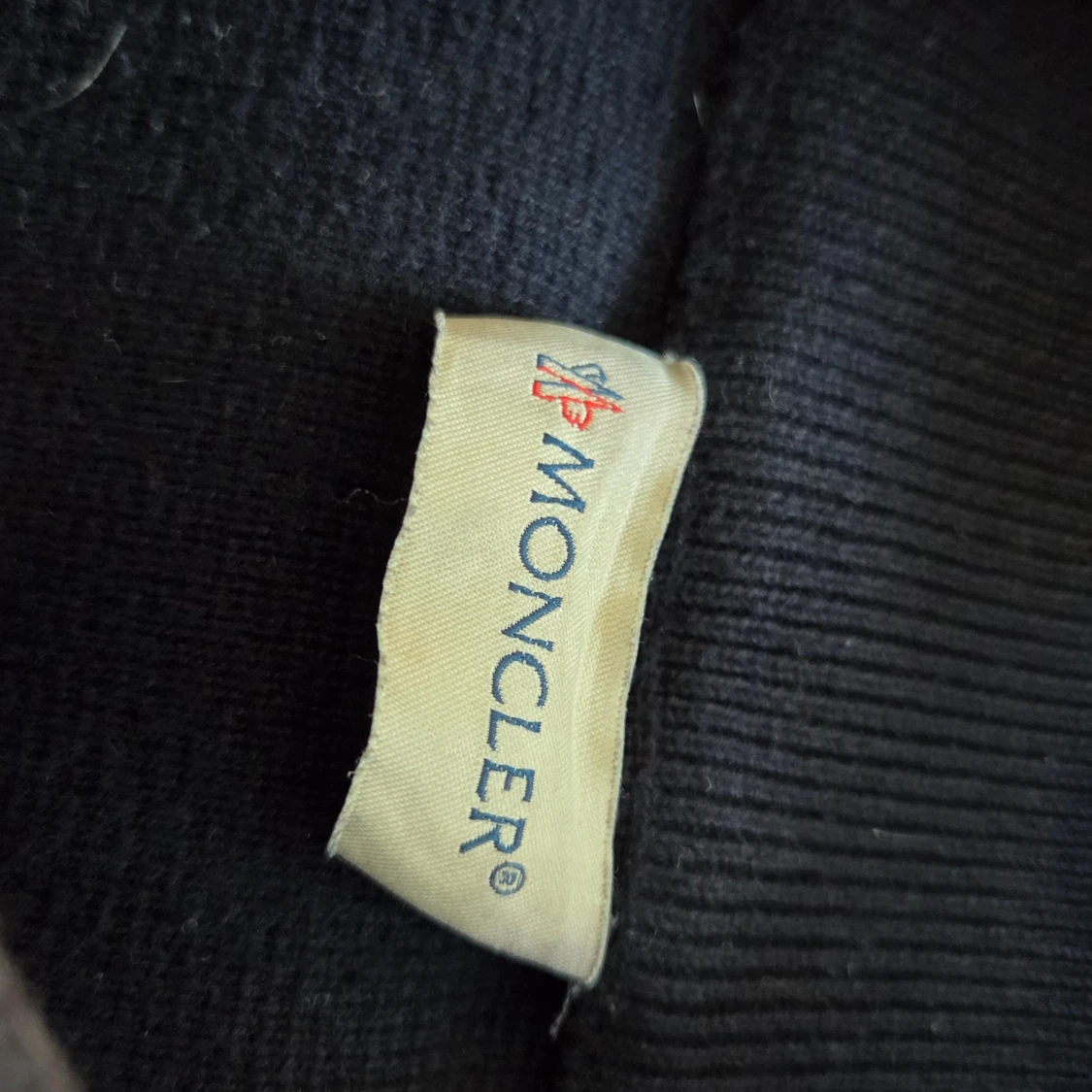 Mörkblå quiltad jacka från Moncler - 3