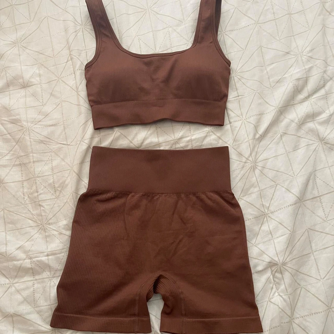 Bruna ribbade träningstights shorts - 1