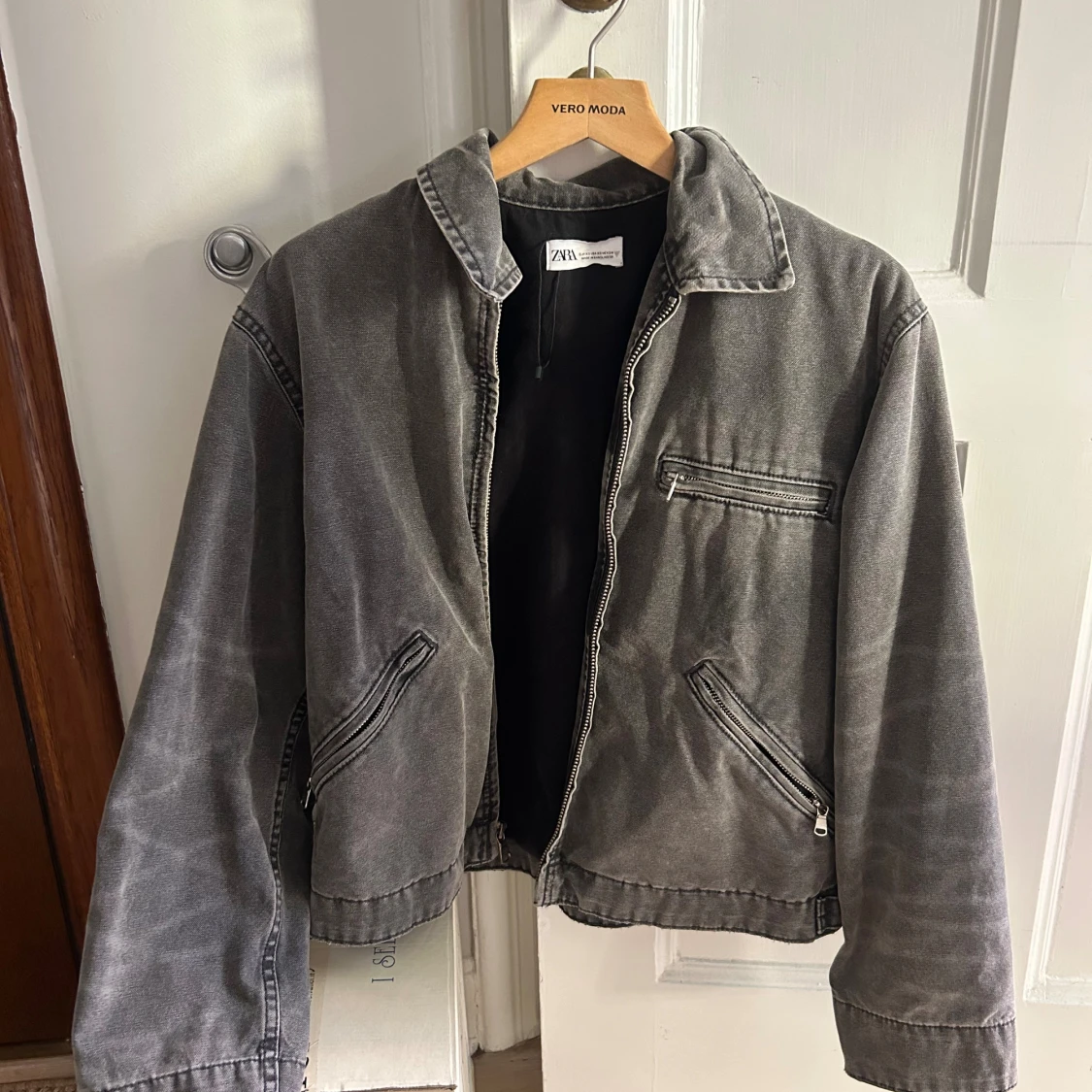 Grå jeansjacka från ZARA - 1