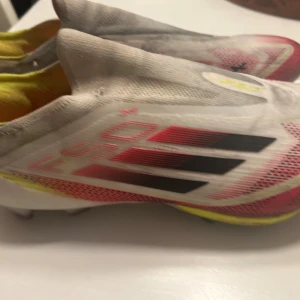 Adidas f50+ - Har använts ett par gånger, var för små för mig så jag vill sälja dom nu