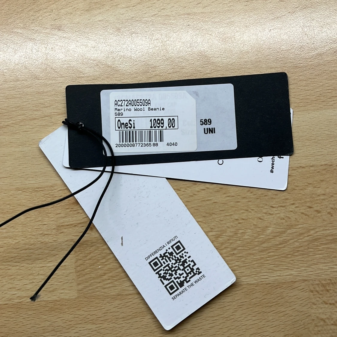 Vinröd merinoullsmössa från C.P. Company - 2