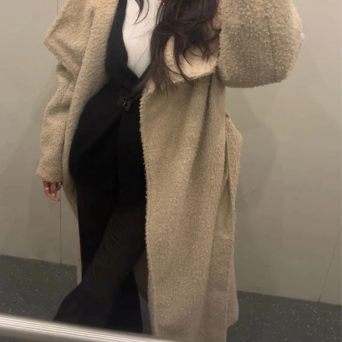 Beige teddyjacka med bälte - 1