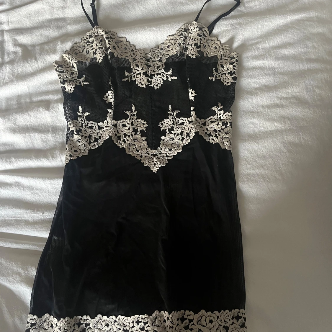 Svart spetsklänning från Intimissimi - 1