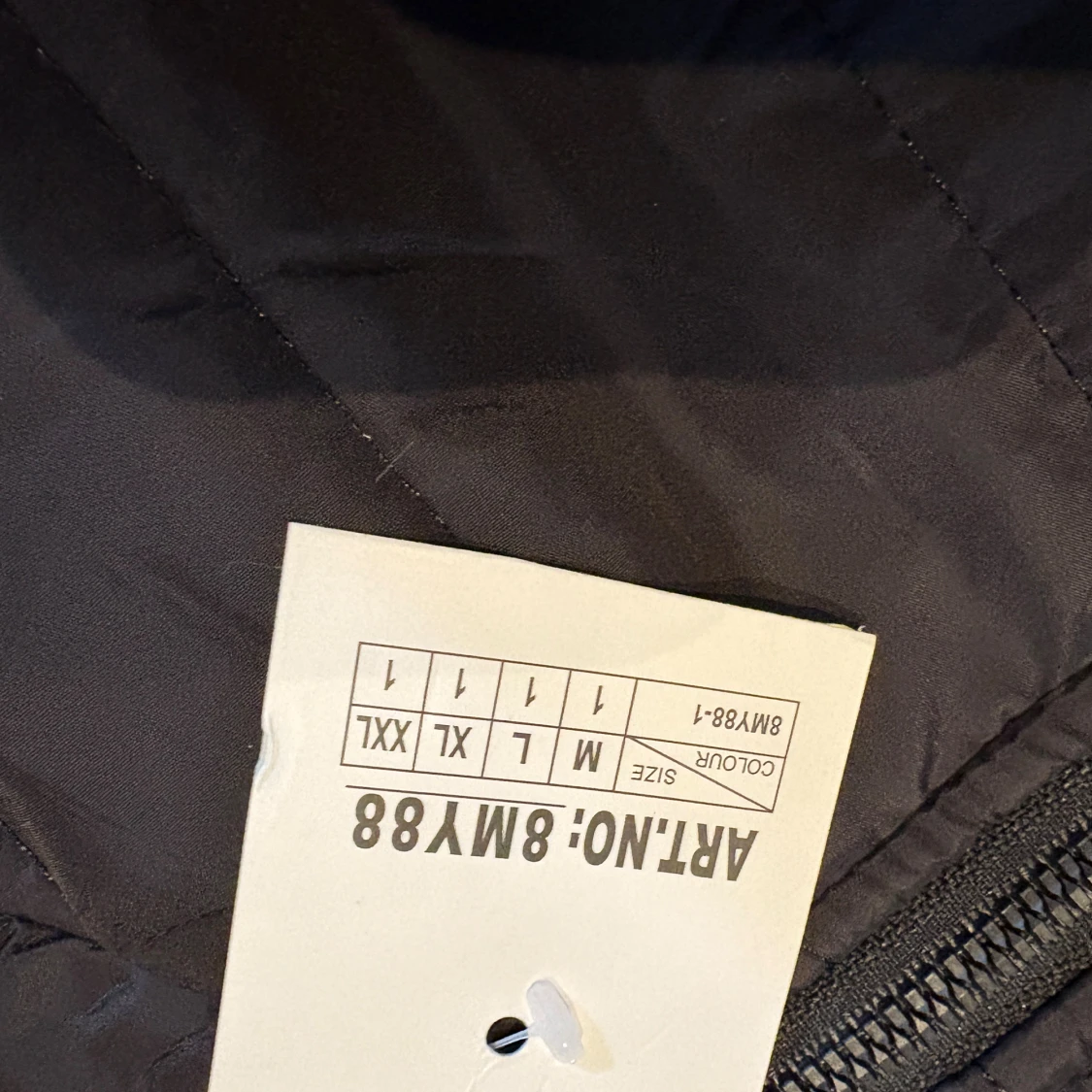 Svart quiltad dunväst från J.STYLE - 3