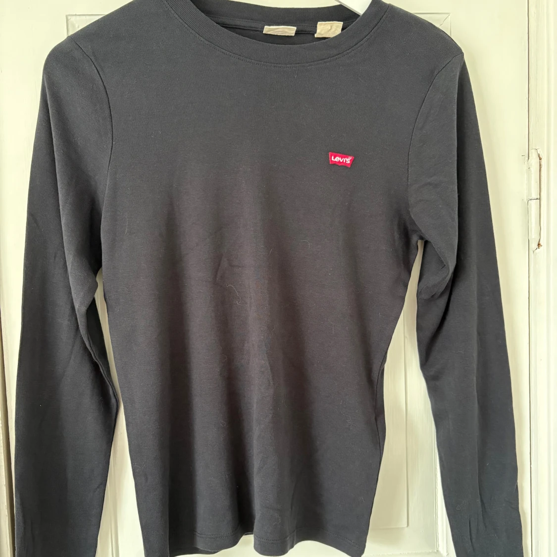 Svart långärmad tröja från Levi's - 1