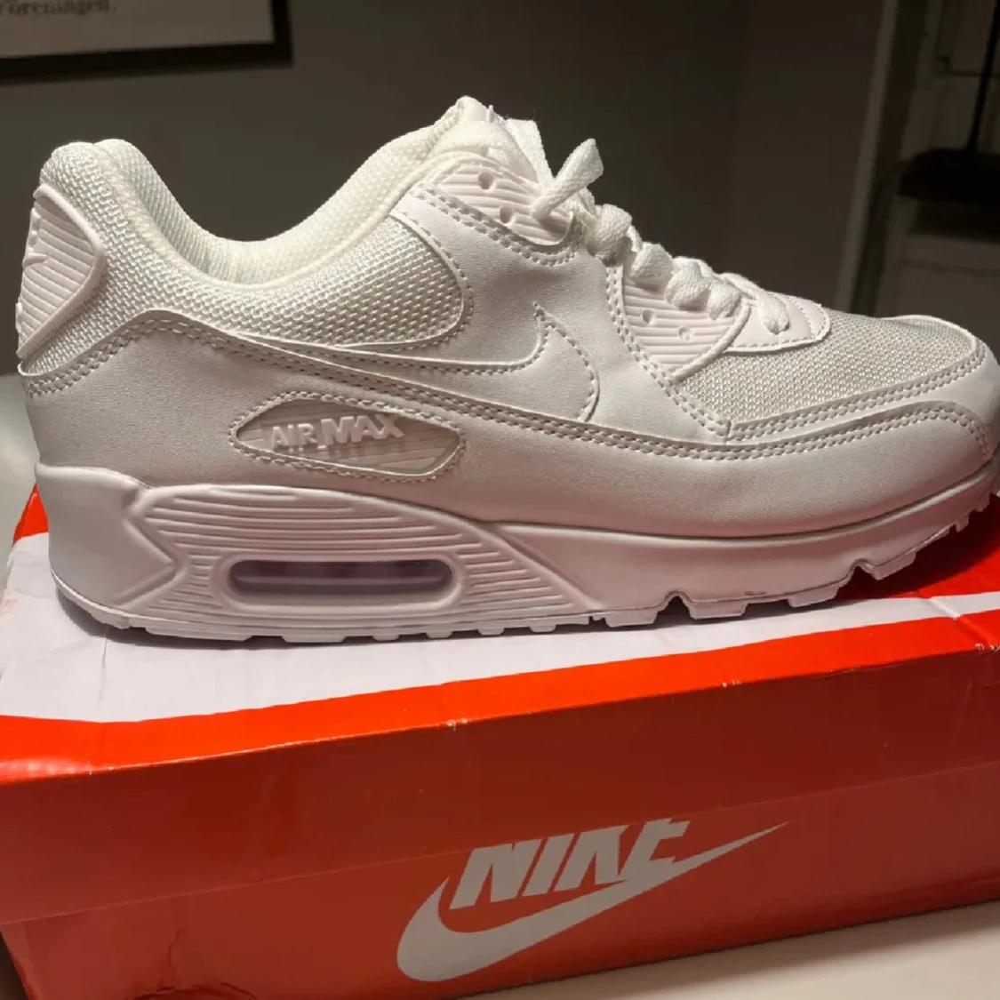 Nike Air Max 90 Triple White sneakers helt Nya - 4