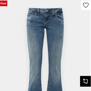 ltb jeans valerie - säljer mina ltb jeans i storlek 26/32 då dom är lite för stora 😊💞 jeansen är i nyskick förutom några få slitningar längst ner på benen😁💓nypris 799 mitt pris 549😇 priset går att diskuteras