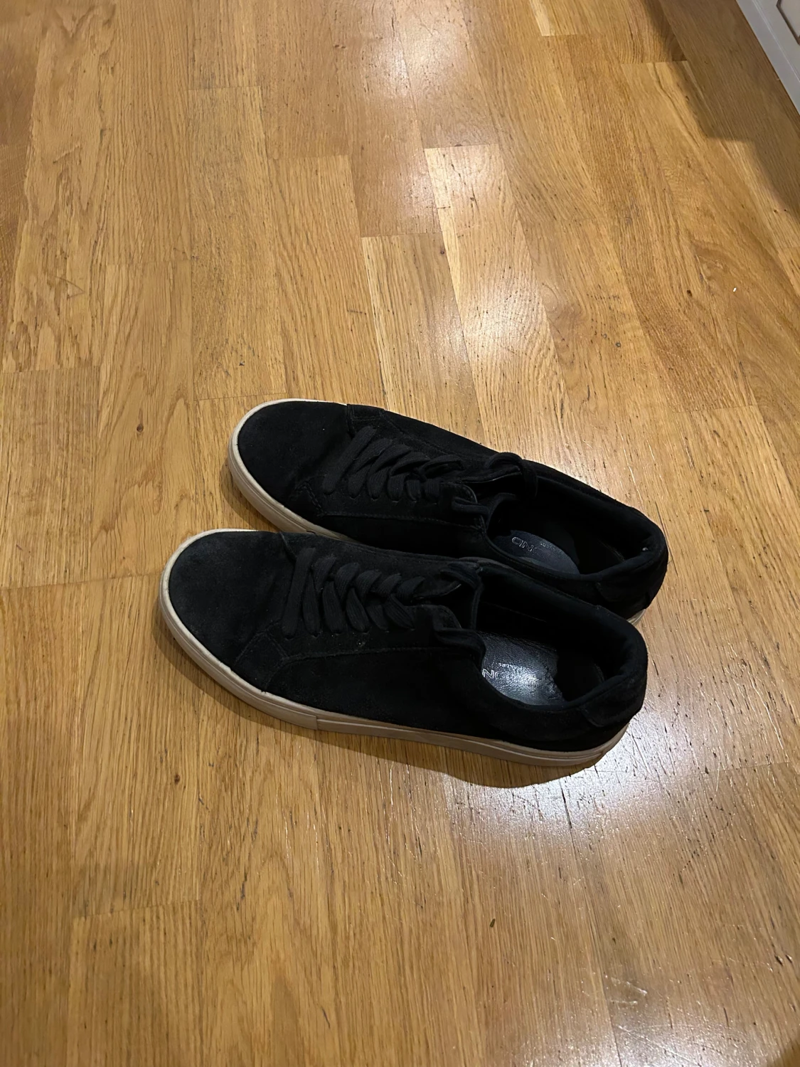 Svarta sneakers i mocka från Vagabond  - 4