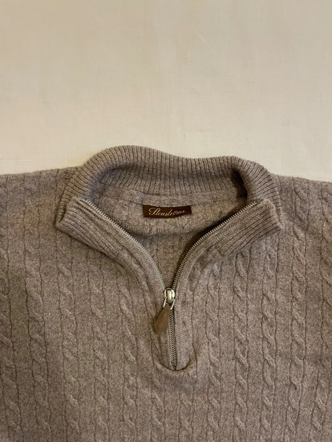 Beige kabelstickad half zip från Stenströms - 2