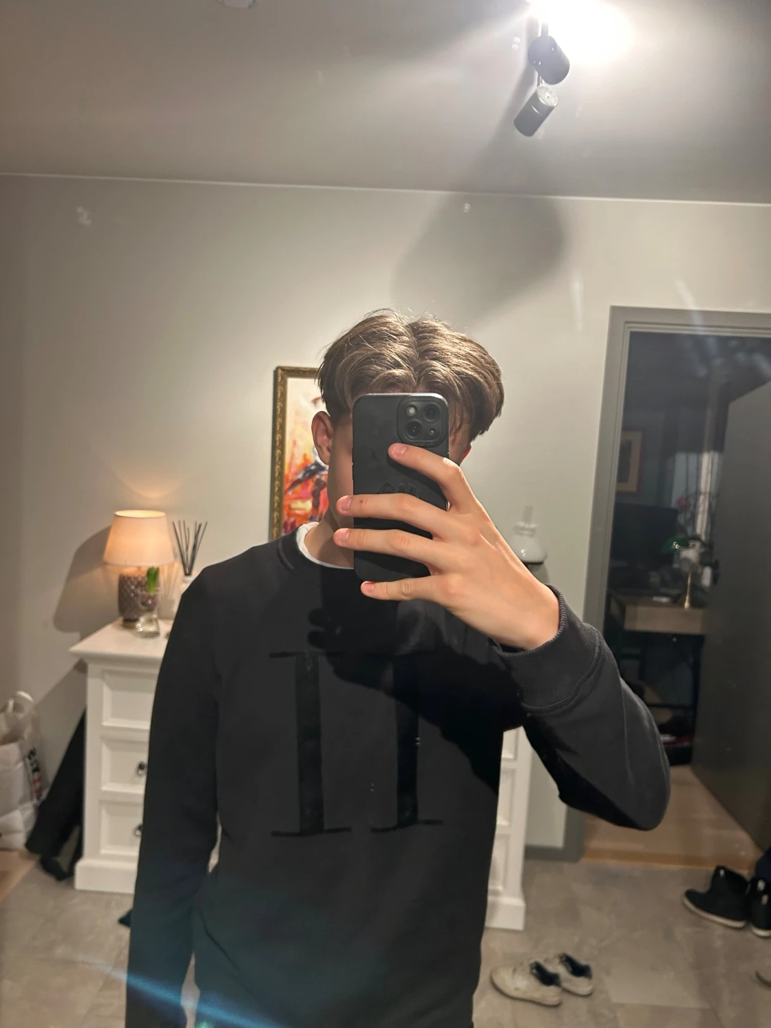 Svart sweatshirt från Les Deux - 4