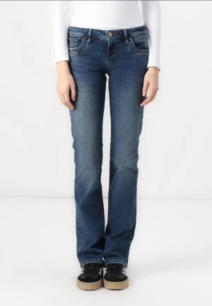 Ltb jeans valerie - Säljer ett par ltb jeans valerie, lågmidjade och bootcut, jättefina och sköna knappt använda Stl w27 L34, kan skicka mått om det önskas💞