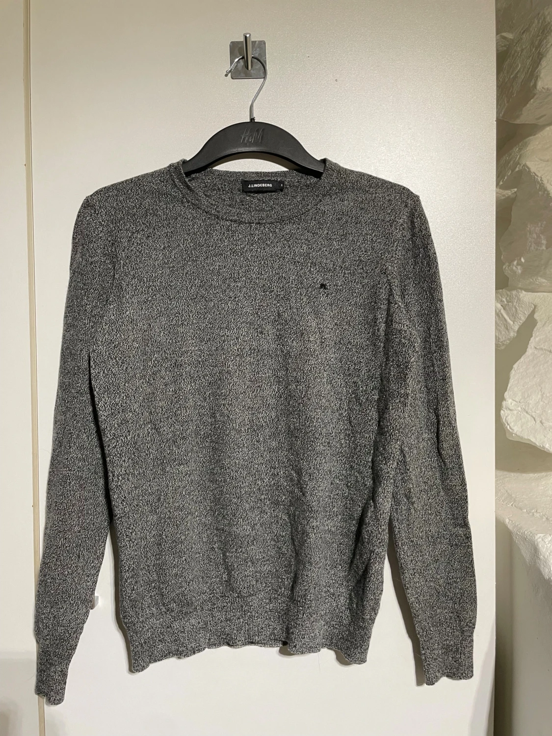Grå stickad tröja J.Lindeberg