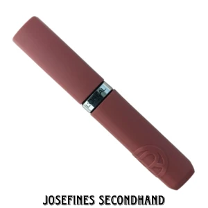 Rosa liquid lipstick - Läppstift från L'Oreal Paris i fin rosa aktig färg. Har använts några gånger. Skickar med brev, frakt 15 kr. Fri frakt vid köp av 3 eller fler smink grejer/accesoarer