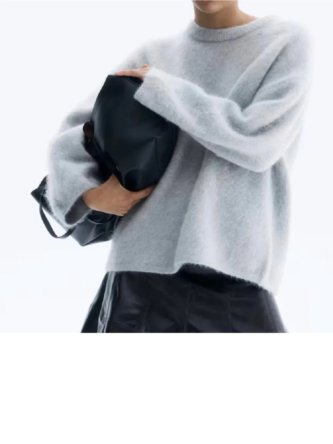 Ljusgrå  stickad tröja mohair 