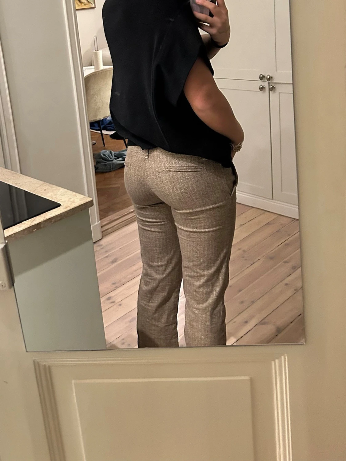 Bruna mönstrade byxor från Embargo - 2