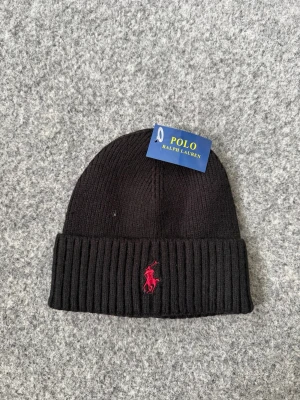 Ralph Lauren black beanie - Fits amazing, new