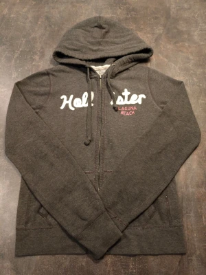 Hollister Zip Hoddie  - Inga defekter alls passar XS-S 