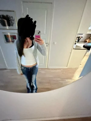 Jättefin kofta💕 - Säljer denna supersnygga koftan från bikbok💞 använd 1 gång🥹🥰