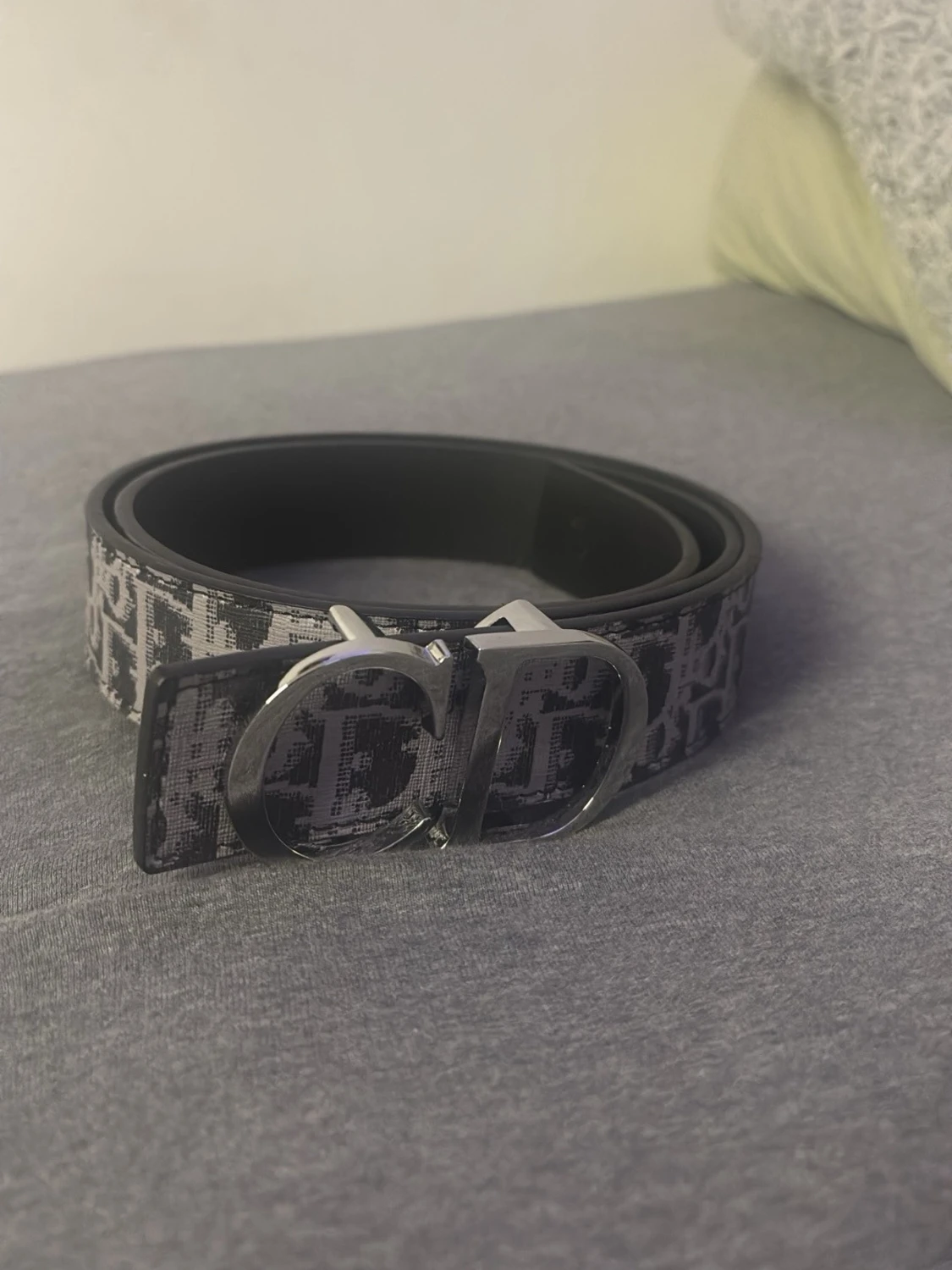 Svart och grå mönstrad bälte CD - 1