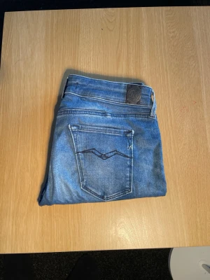 Replay - Storlek W29 L32 Modell Luz