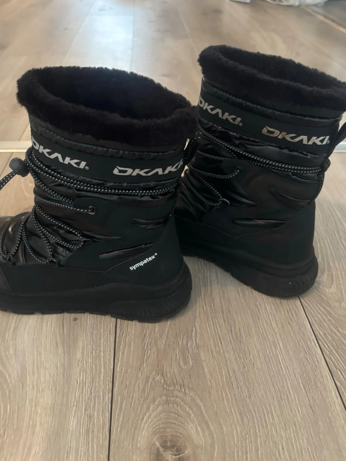 Okaki City Wall, Svarta , stl 36 - 1